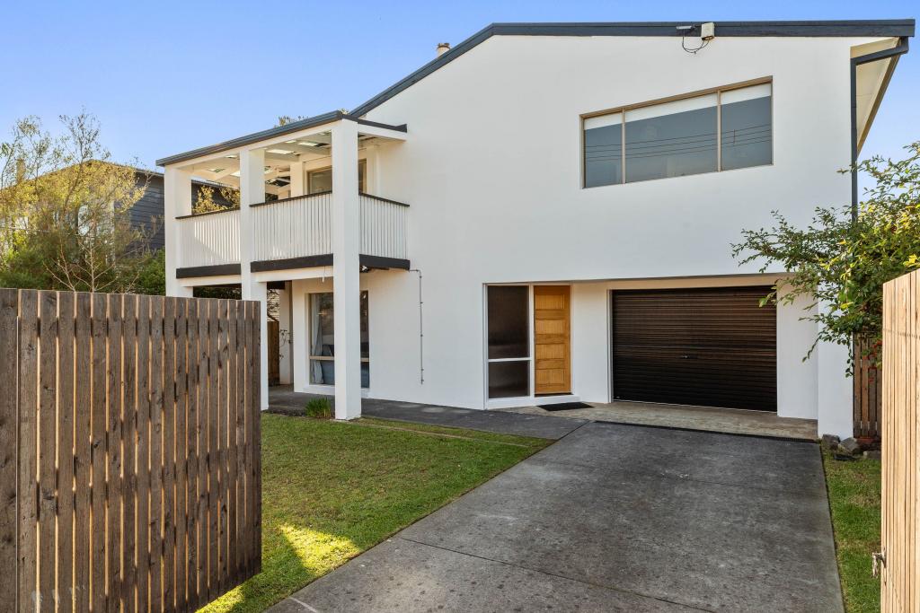 5 Goondiwindi Dr, Cowes, VIC 3922