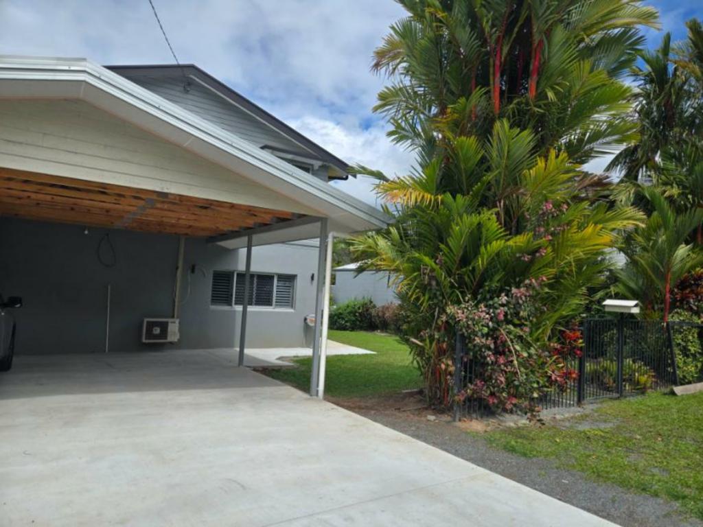 9 Hall St, Edge Hill, QLD 4870