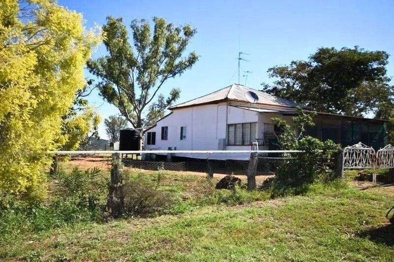 30-32 Flinders St, Ilfracombe, QLD 4727