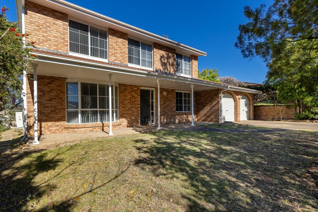 4 Goldberg Pl, Bega, NSW 2550