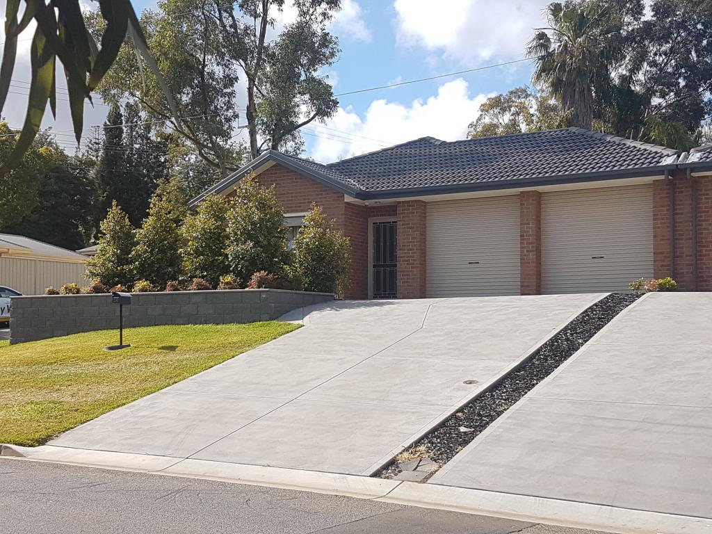 5b Frances Ave, Para Hills, SA 5096