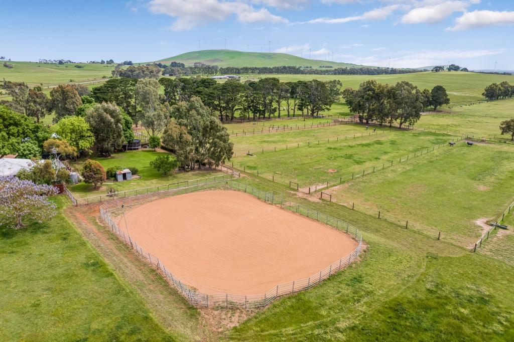 17 Camerons Lane, Waubra, VIC 3352