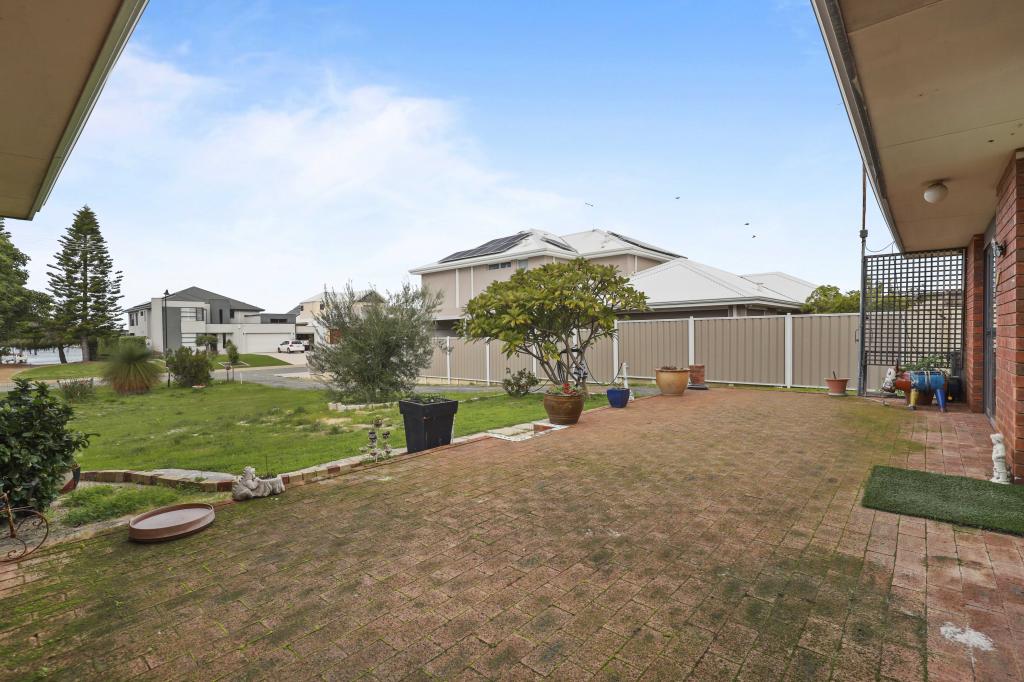 10 QUEEN PDE, WANNANUP, WA 6210