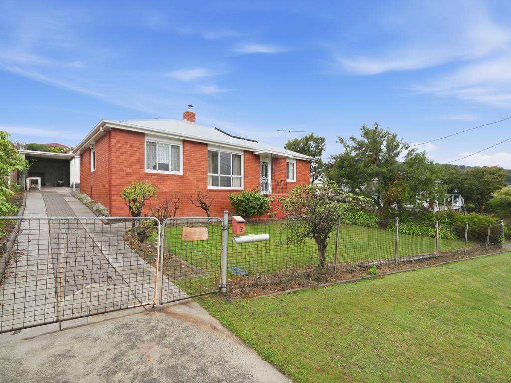 5 Loinah Cres, Montagu Bay, TAS 7018