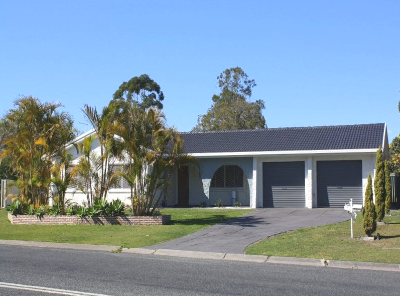74 GUMNUT RD, YAMBA, NSW 2464