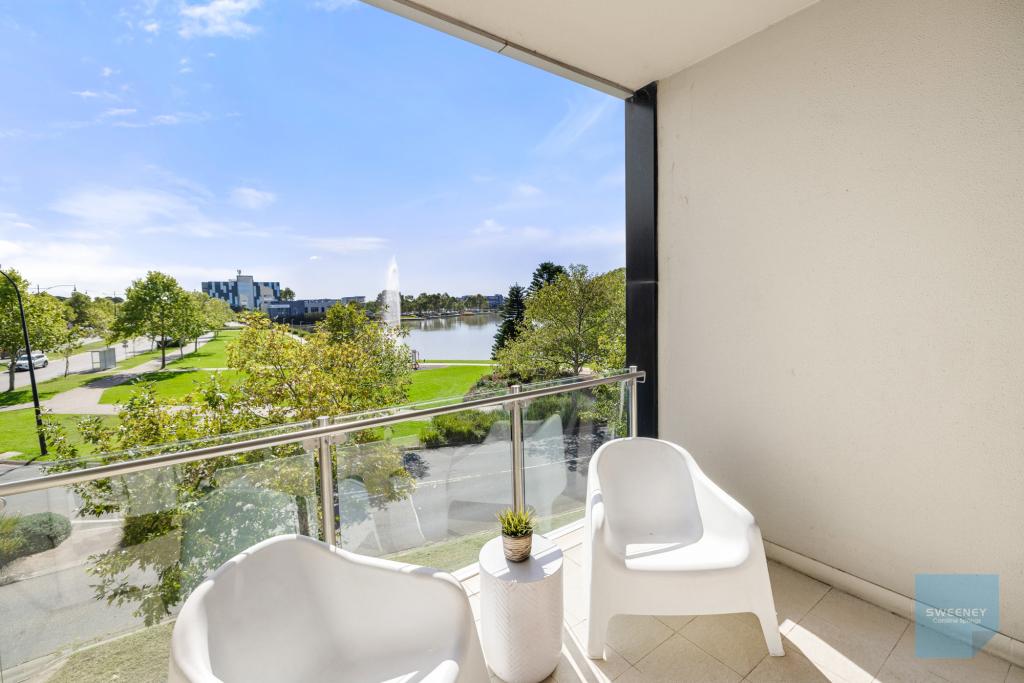 8/2 The Esplanade, Caroline Springs, VIC 3023