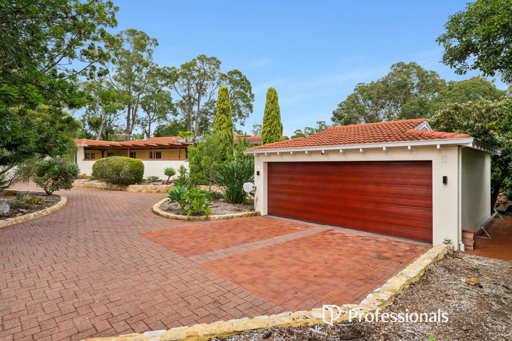19 Standing Rd, Lesmurdie, WA 6076