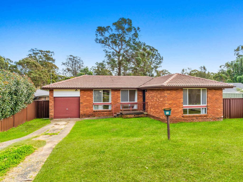 14 HAZEL PL, INGLEBURN, NSW 2565