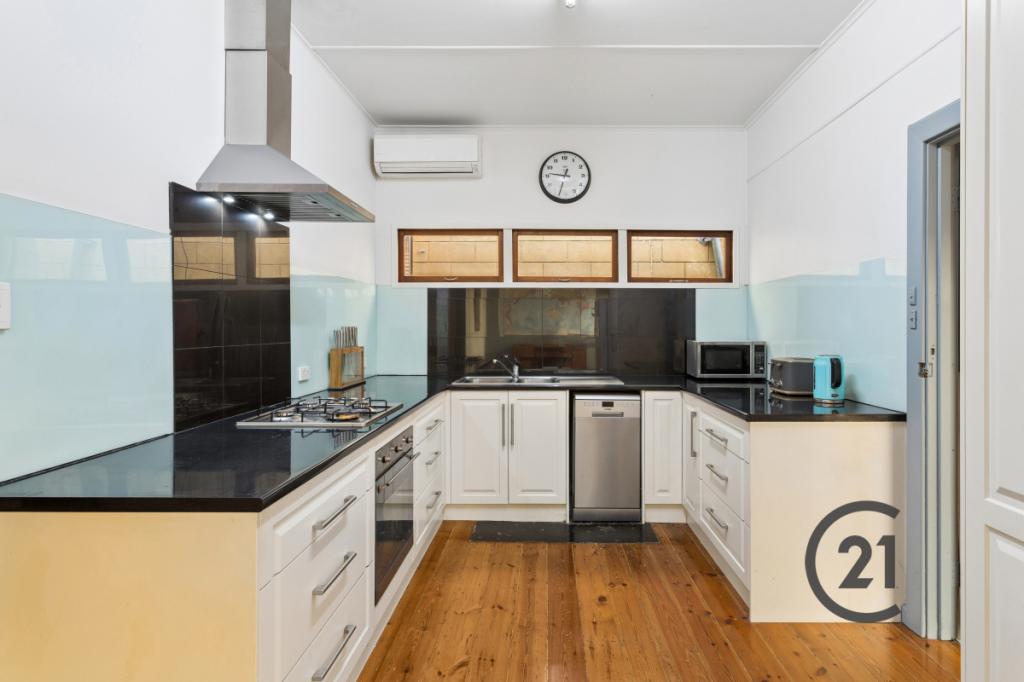 24 Castle St, Glanville, SA 5015