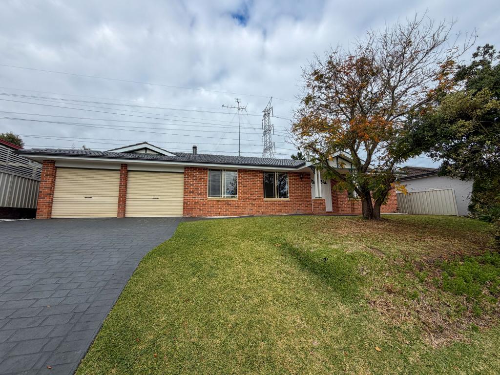 16 Yellow Gum Cl, Glenmore Park, NSW 2745