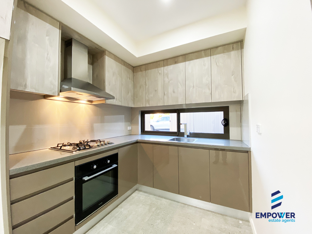 8a Jaclyn St, Ingleburn, NSW 2565