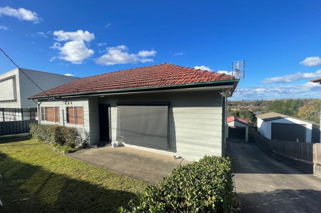 53 CHIPLIN ST, NEW LAMBTON, NSW 2305