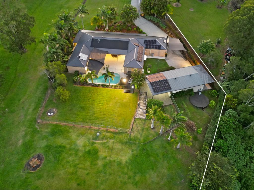 60 Gladrose Cres, Wongawallan, QLD 4210