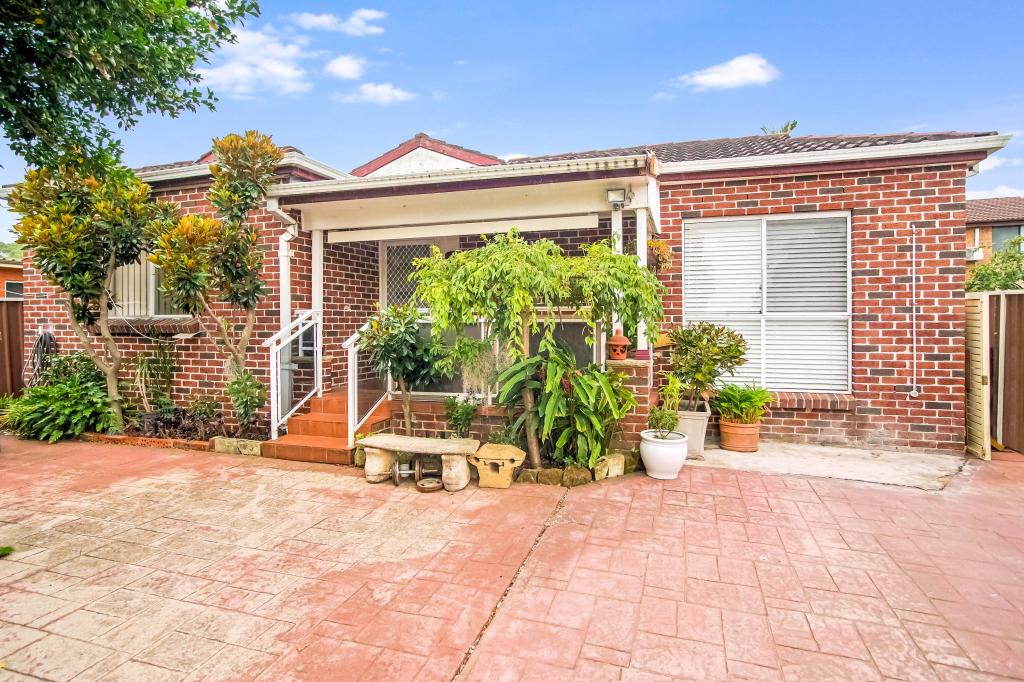 135b Chiswick Rd, Greenacre, NSW 2190