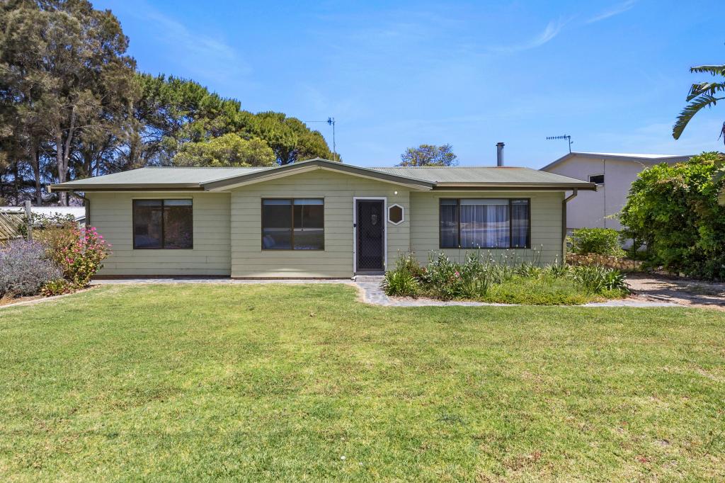 18 Heathcote St, Normanville, SA 5204