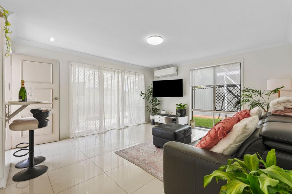 1/2 Parkridge Dr, Molendinar, QLD 4214