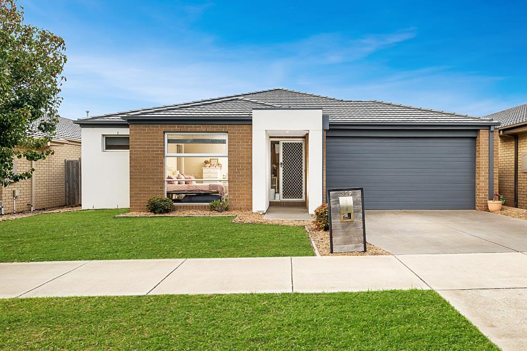 329 Charlemont Rd, Armstrong Creek, VIC 3217