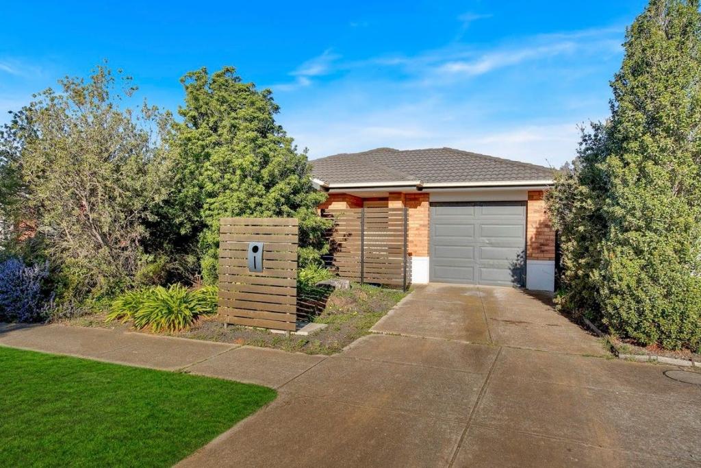 33 Hooker Rd, Werribee, VIC 3030