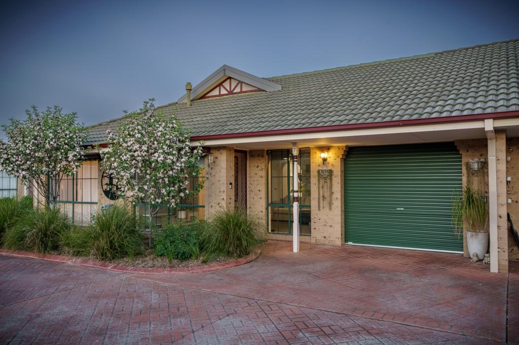 14 Tristan Ct, Lavington, NSW 2641