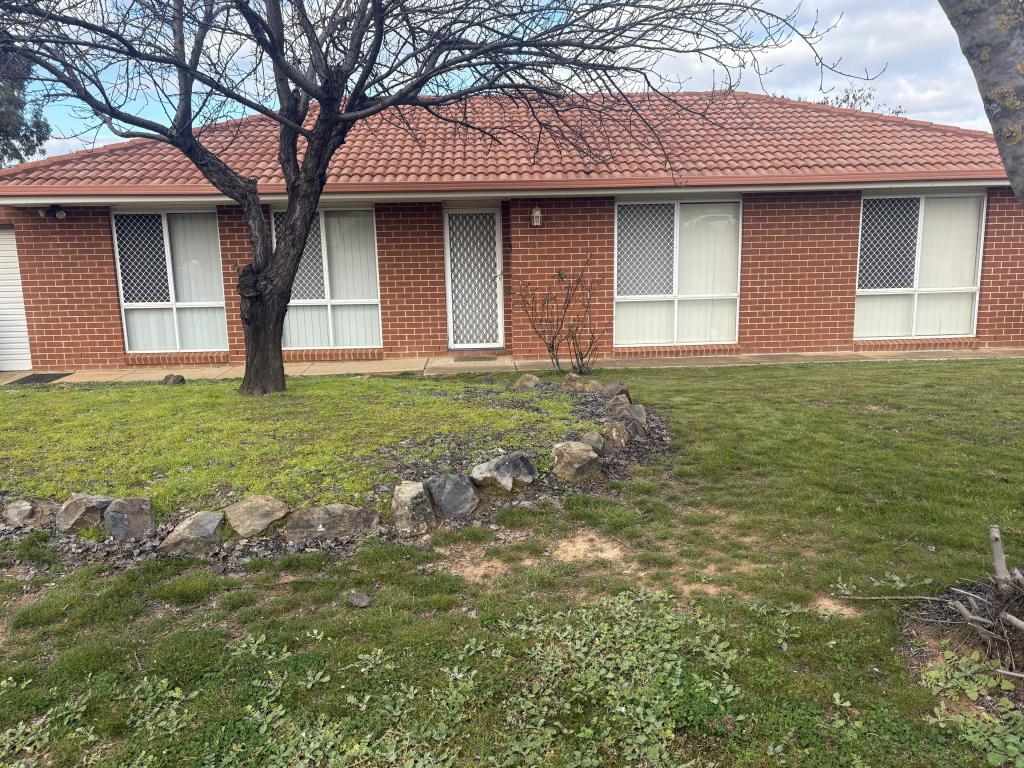 30 Avocet Dr, Estella, NSW 2650