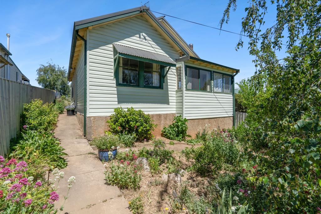 29 Wade St, Crookwell, NSW 2583