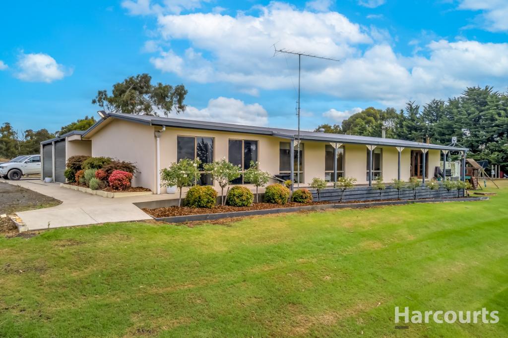 15 Donelan Dr, Hernes Oak, VIC 3825