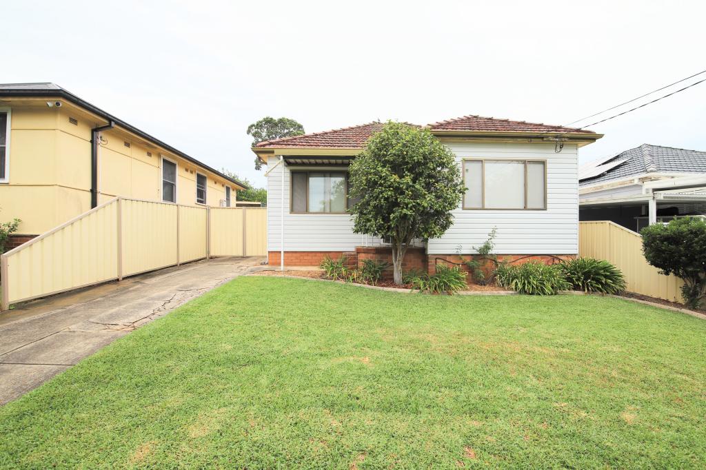27 Clifford St, Panania, NSW 2213
