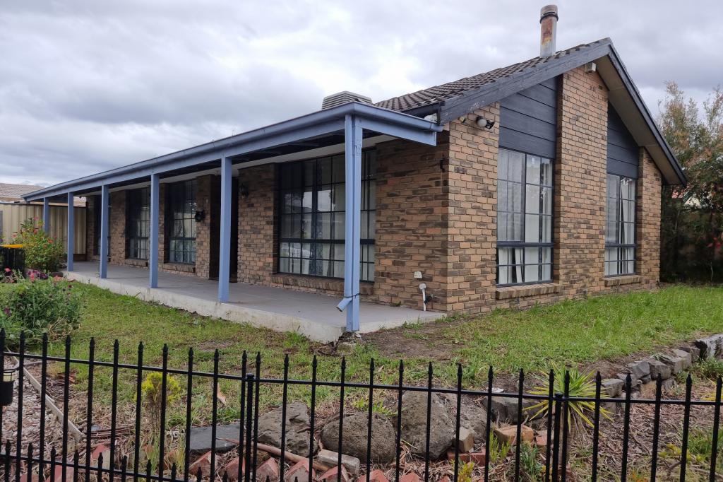 50 Rossiter Ave, Roxburgh Park, VIC 3064