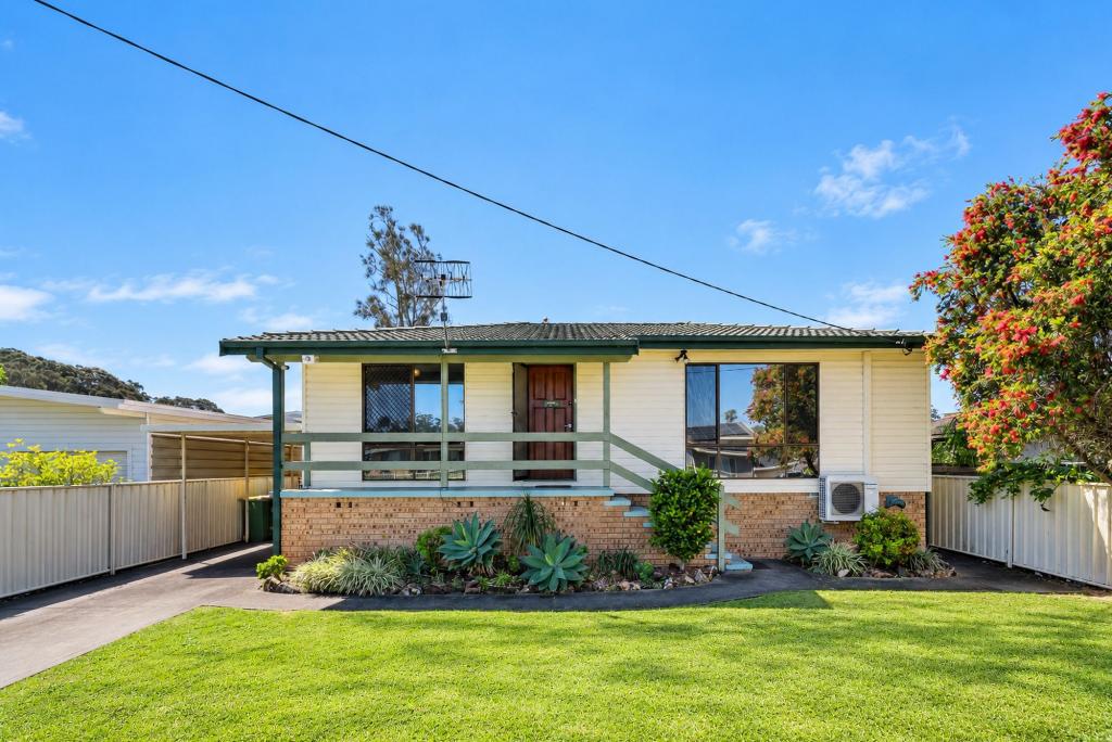 1 Albatross Rd, Berkeley Vale, NSW 2261