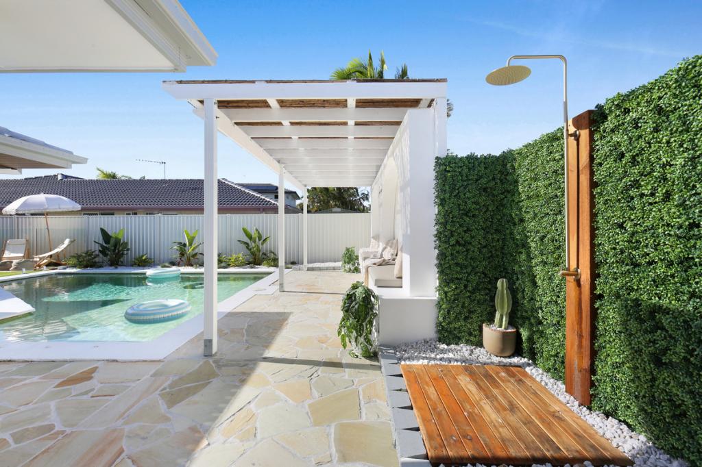 12 Sitella Cres, Burleigh Waters, QLD 4220