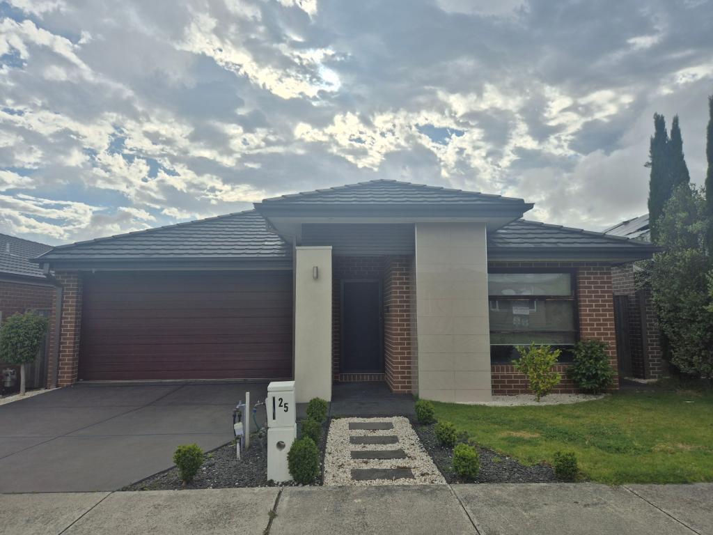 25 Everard Ave, Clyde North, VIC 3978