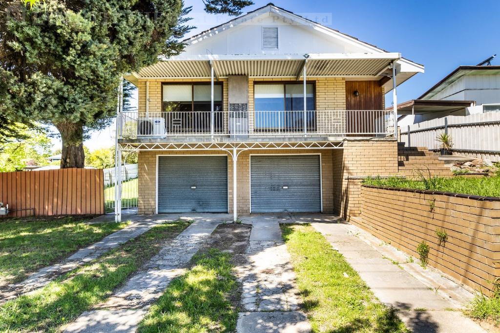 562 Moffat St, Lavington, NSW 2641