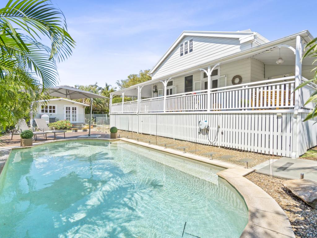 2 Raife Cl, Wellington Point, QLD 4160