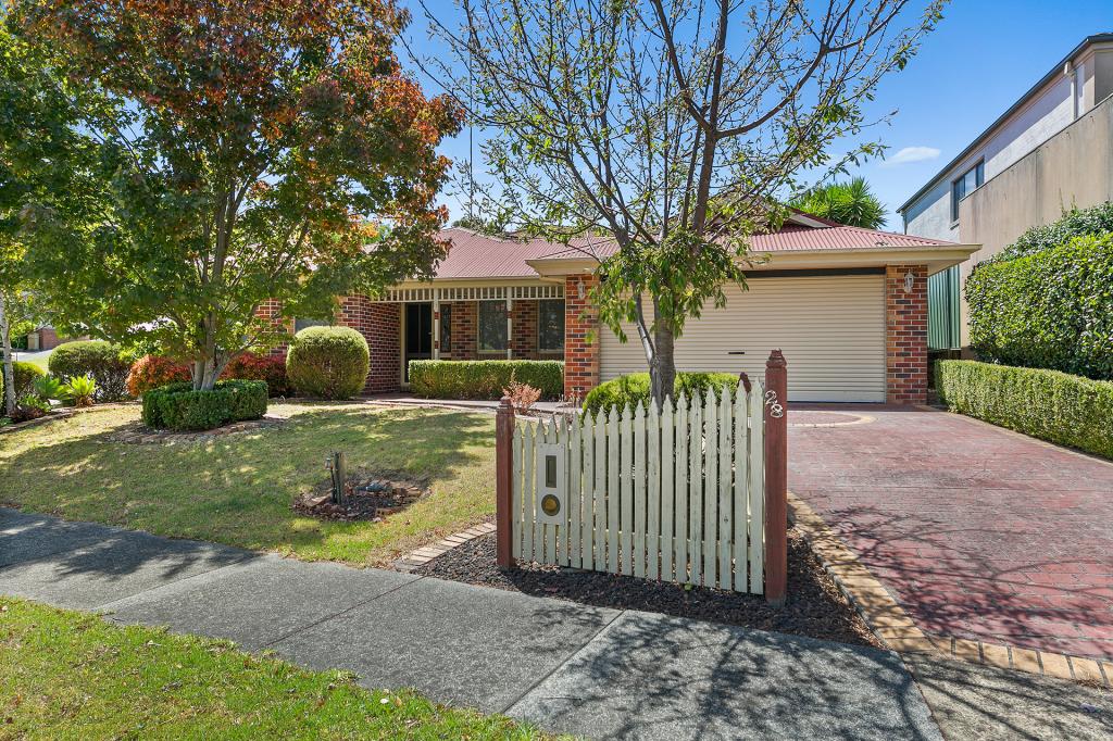 28 Kuranda Cres, Berwick, VIC 3806