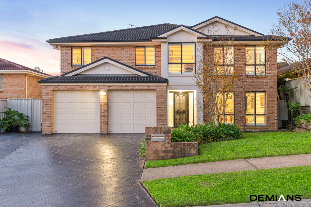 15 Hovea Ct, Voyager Point, NSW 2172