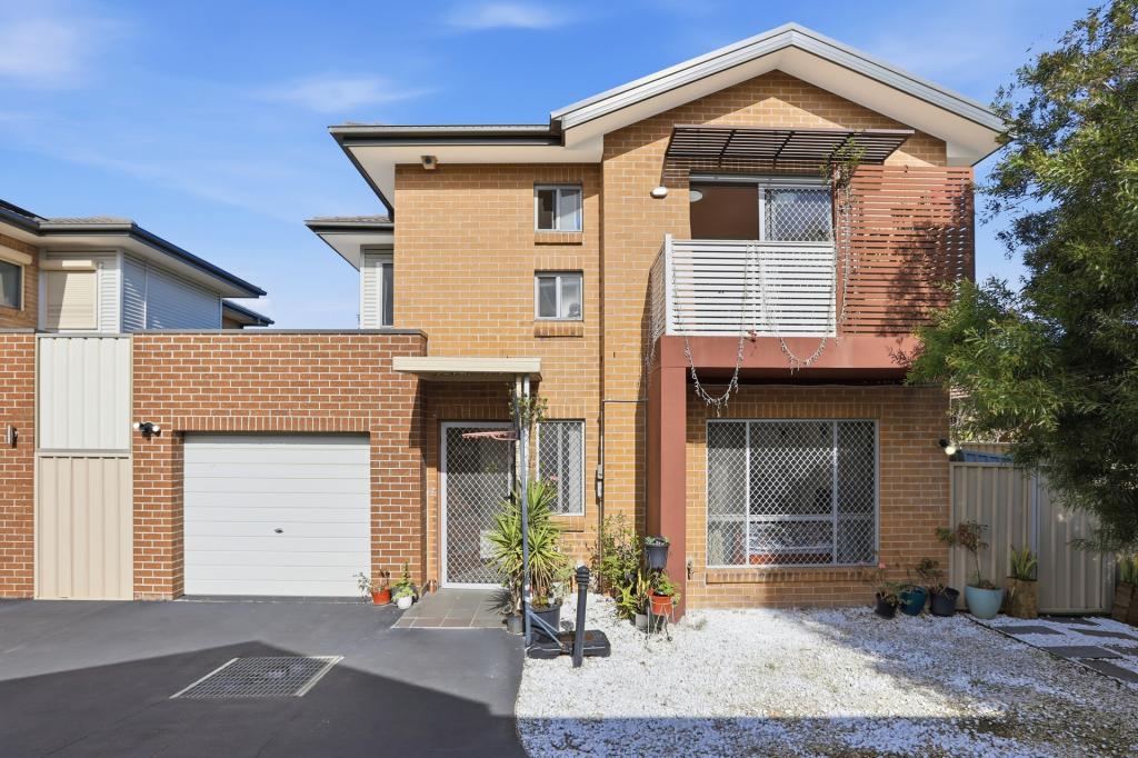 2/73 Woodpark Rd, Woodpark, NSW 2164