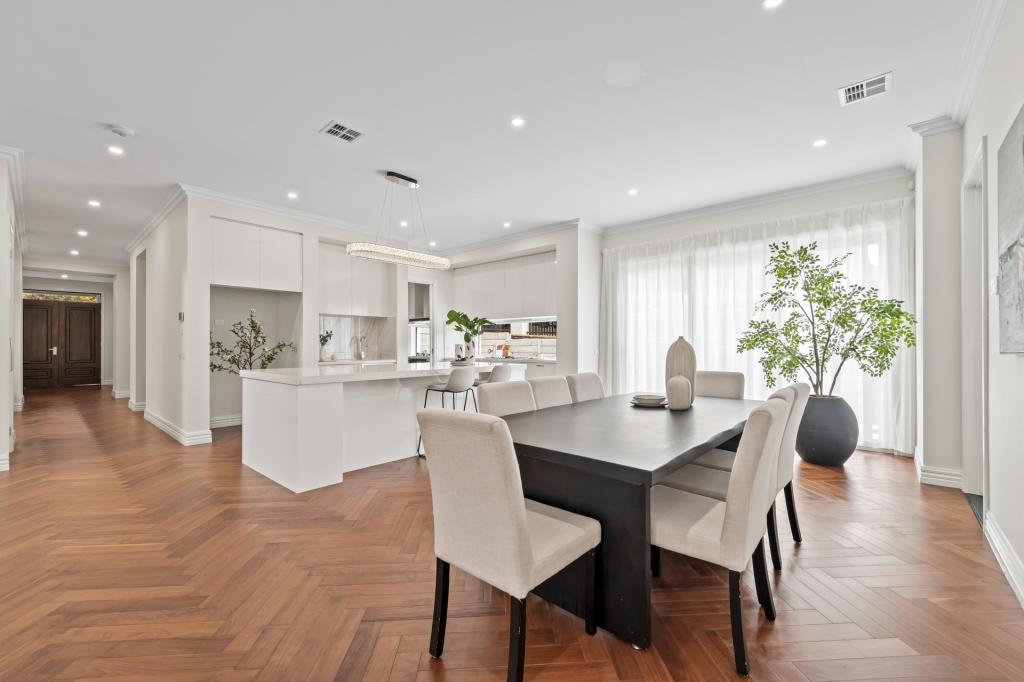 35 Madeline St, Glen Waverley, VIC 3150