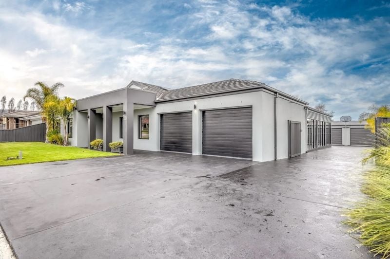 53 Parkside Dr, Moe, VIC 3825