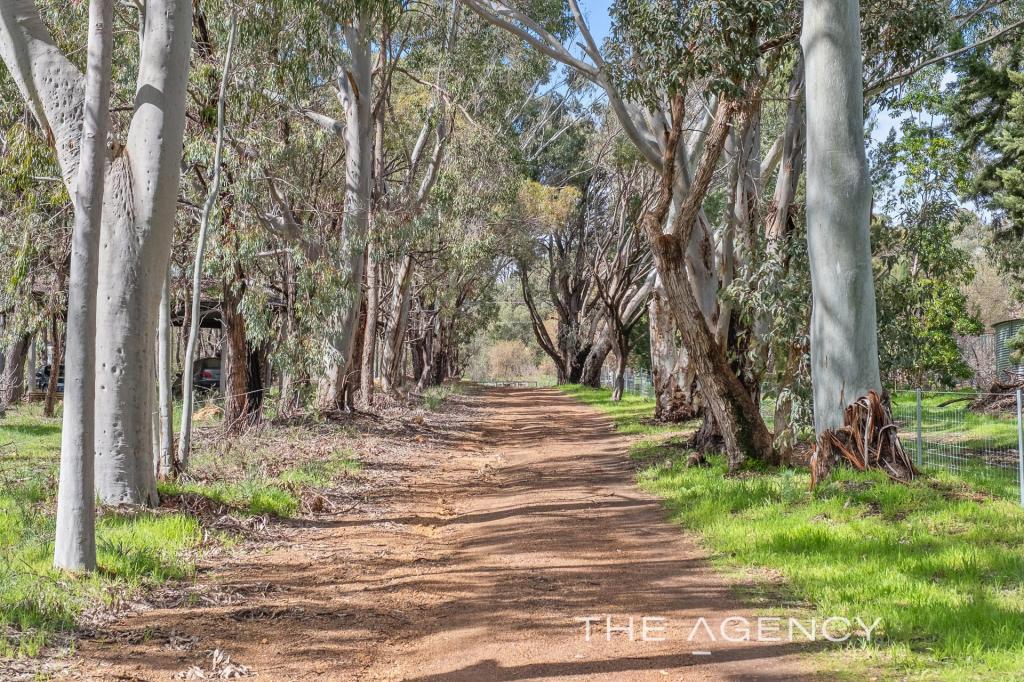 49 Waterford Dr, Gidgegannup, WA 6083