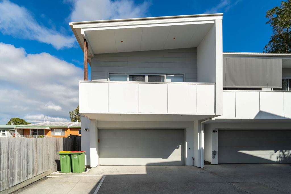 1/116 Eugaree St, Southport, QLD 4215