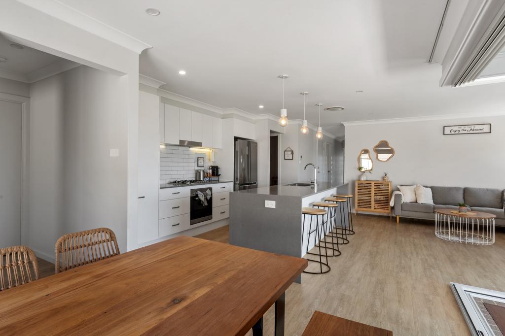 1 Jindalee Cres, Nowra, NSW 2541