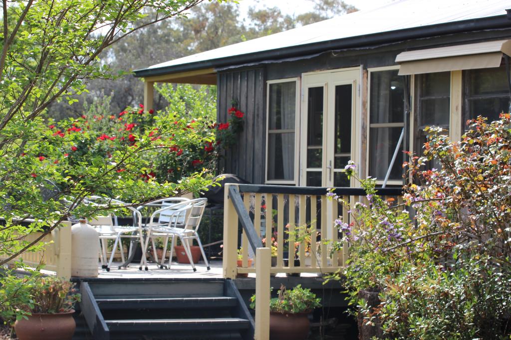 121 Orchard Pl, Inverell, NSW 2360