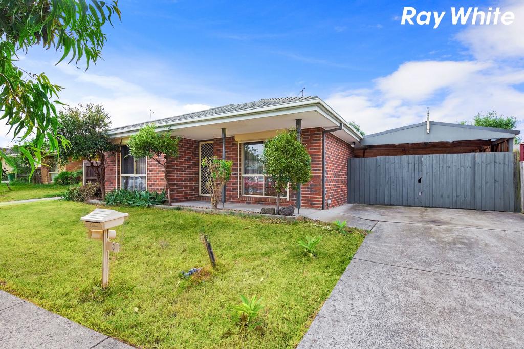 8 Claire Cl, Pakenham, VIC 3810