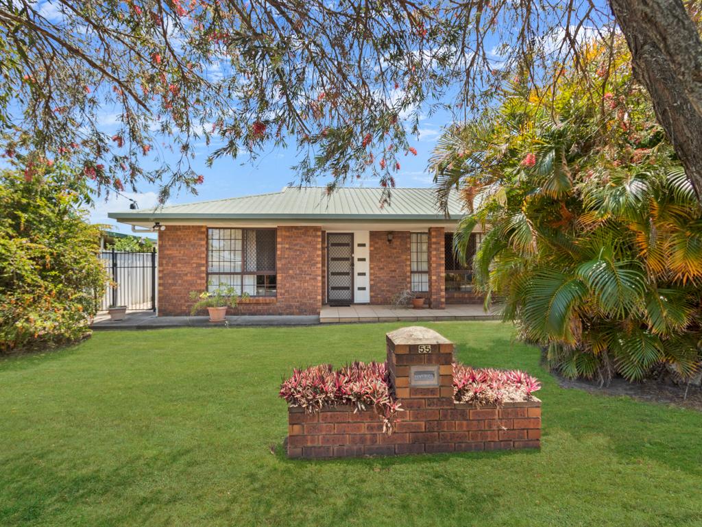 55 Limpus St, Urangan, QLD 4655