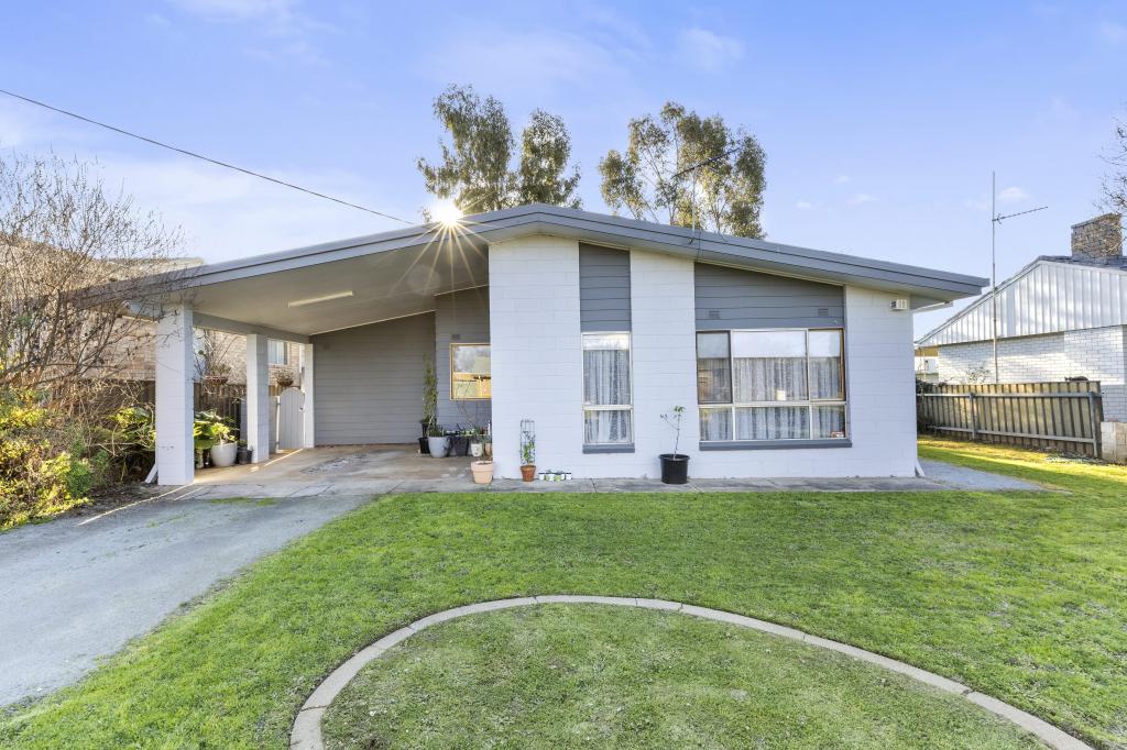 28 Macarthur St, Ashmont, NSW 2650