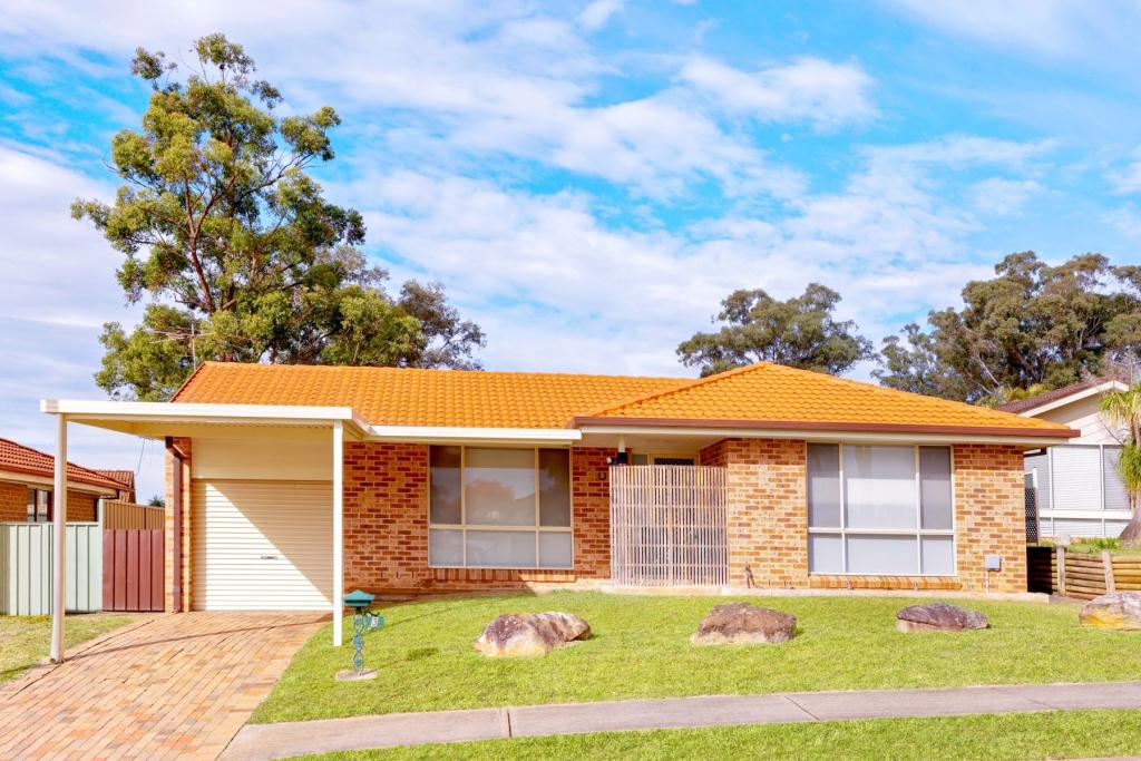 3 Borodin Cl, Cranebrook, NSW 2749