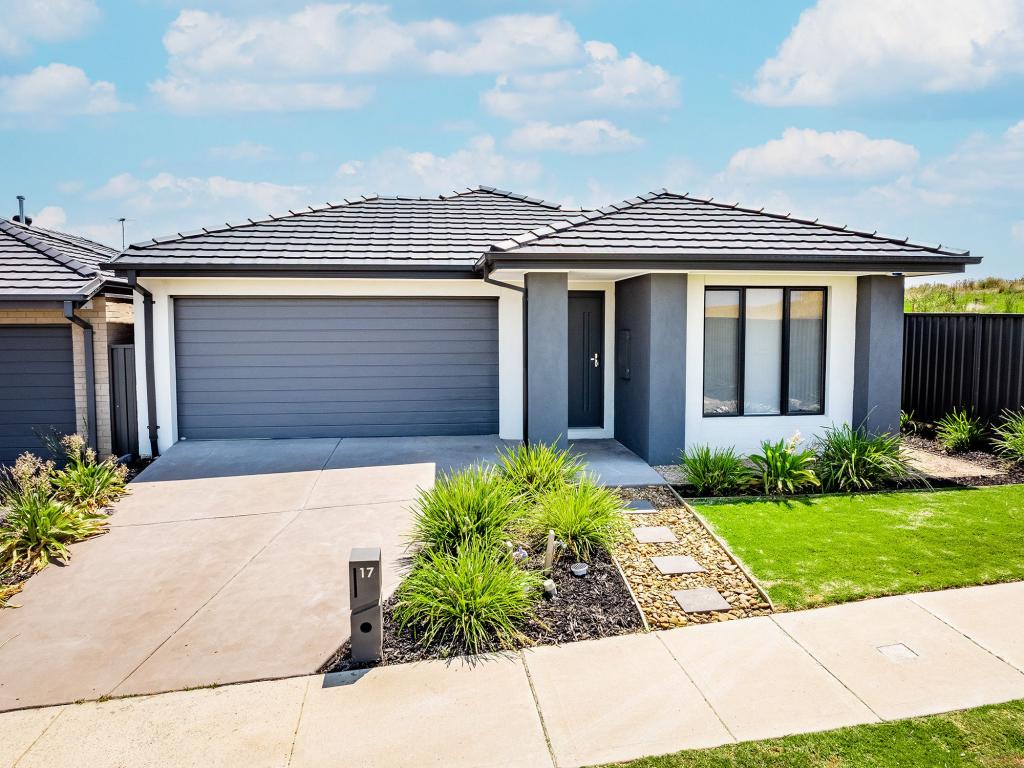 17 Prizzle Rd, Pakenham, VIC 3810
