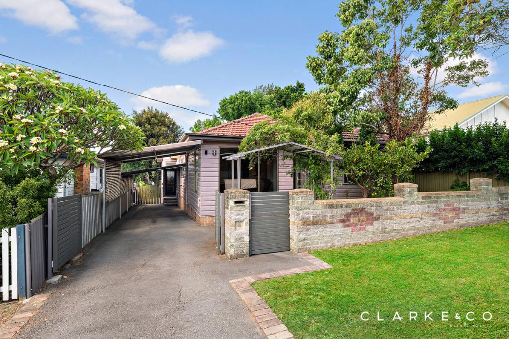 16 DEE ST, RUTHERFORD, NSW 2320