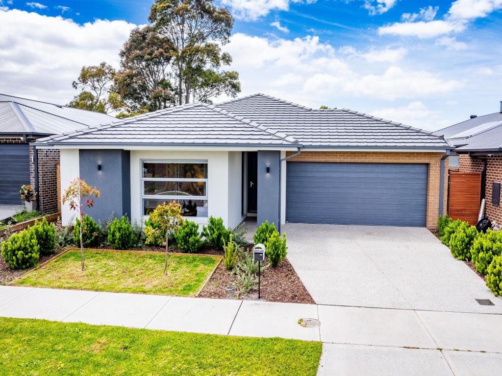 39 Largo Cct, Junction Village, VIC 3977