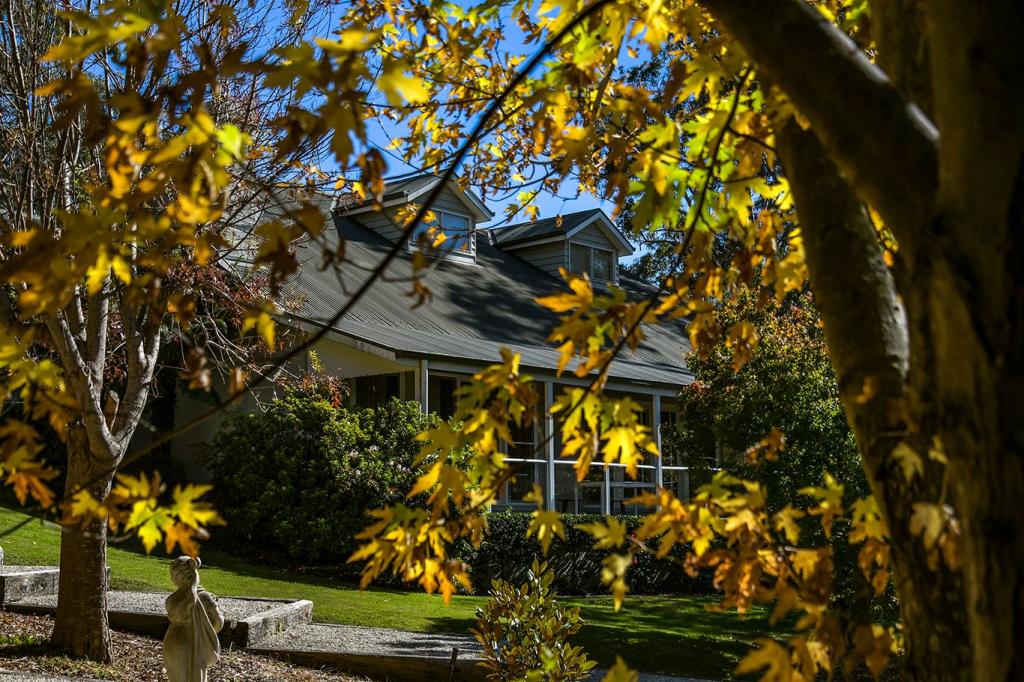 6 Alexandra Cres, Bowral, NSW 2576